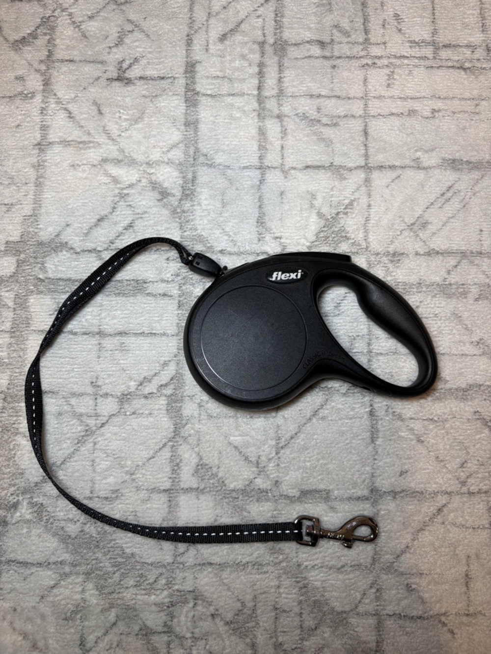 Flexi Classic Cord Retractable Dog Leash, Medium, Black